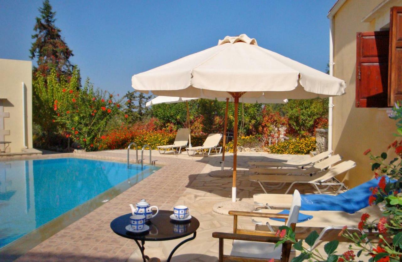 Heliopetra Independant Studios -Village Close To Beaches -Sharing A Large Pool Koprana 外观 照片